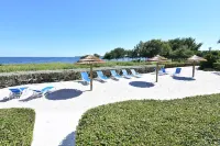 Brand New Listing! Beautiful - Upscale newly remodeled Modern Tropical Oasis!