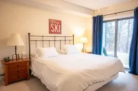 Newly renovated! 3 BR, slopeside Winterplace condo on Okemo Mountain Hotels near Black River Academy Museum