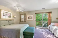 The Dogwood Suite at Tudor House Vacation Rentals