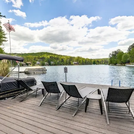 Lake Front, Pet, Game Room, Dock, Swim-Fish-Boat, Fire Pit, New Boat Rental