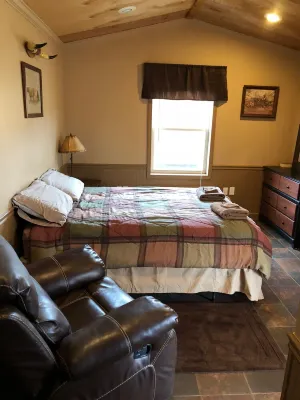 Kara Creek Ranch - Double Bed Cabin with Kitchen #7