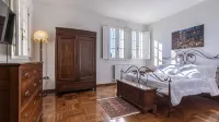 Villa Petrone | Luxury Four Seasons-Jacuzzi&Pool