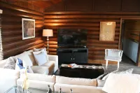 Log home just 32 miles to the east gate of Yellowstone National Park