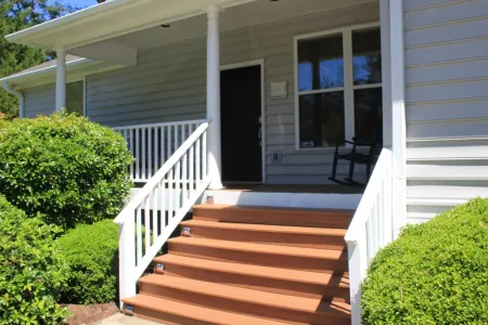 Newly Renovated Golfer's And/Or Boater's Dream Get Away!