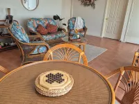 The Flagstaff Clayton Bay - relaxing getaway with water views. Sleeps up to 7 Hotels in Goolwa