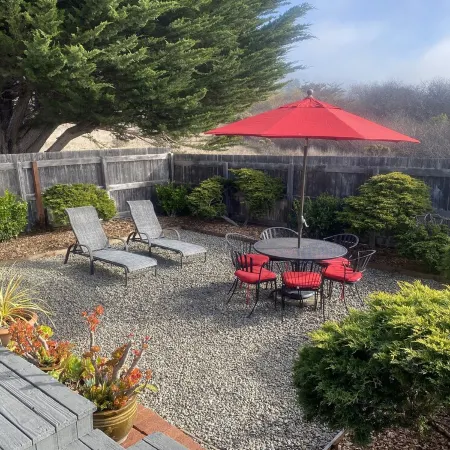 Ocean Views. Long Stay Discount. Short Walk to Shell Beach, Dog Friendly.