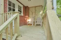 Great place to stay in Alexandria, close to Metro and free parking