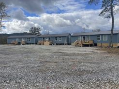 New Cabin with many amenities! Trail systems. Sleeps 8! Royal blue brimstone