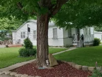 Cottage located IN Crawford Co. , just min. from Patoka Lake! Near Holiday World