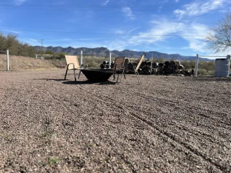 Cozy house w/ min away from outdoor adventures. Hiking, off roading & more.