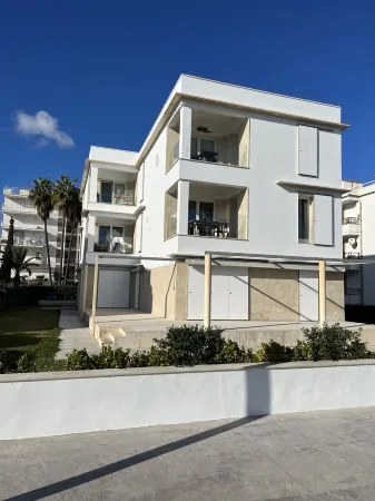 Puerto De Pollensa: Luxury Apartment on the beach Отели рядом с достопримечательностью «Albercutx Watchtower»