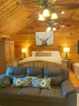 Romantic Cabin with Jacuzzi Tub. Ride-in Access to Wolf Pen Gap ATV trails