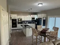 Rustic Cabin-Farmhouse Vibe Secluded with Hot Tub