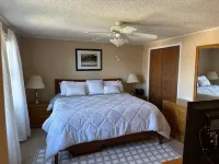 3 Bedroom home w/ lake and mountain views near skiing, and cultural attractions!