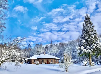 Award-Winning 5 Star Luxury Retreat - Hot Tub, Sauna, Tennis, Fishing, Sky, Golf Hôtels à proximité de : Auchterarder Parish Church