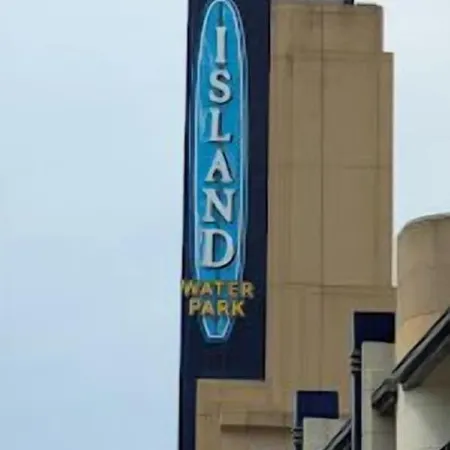 Enjoy This 2 Bedroom Condo by Beach, Casino, Boardwalk, and Waterpark!