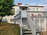 Beautifully Furnished 3 Bedroom, 1 Bath House close to the Hard Rock Casino! Hotels near Steele Creek Park
