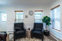 Clean Luxurious Retreat, Parking, Restaurants, Near New Hope. <1mile Del river