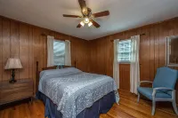 Relax at the Lakehouse with a Dock