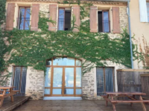 Maison Indépendante, Canal du Midi, Piscine Hotels in Homps