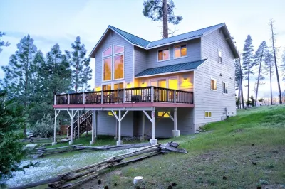 Reservation Never Needed! Private Home with Stunning Half Dome & El Cap Views! Hotels near Yosemite Falls