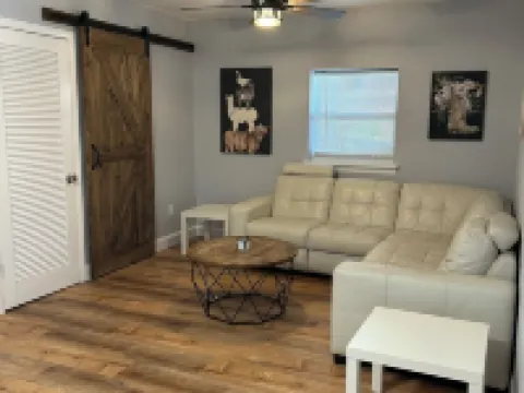 Cozy Cattle View Cottage Hoteles en Condado de Okeechobee