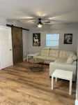 Cozy Cattle View Cottage