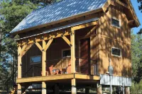 Peek at the Peaks~ private cabin with stunning mountain views & Starlink WiFi