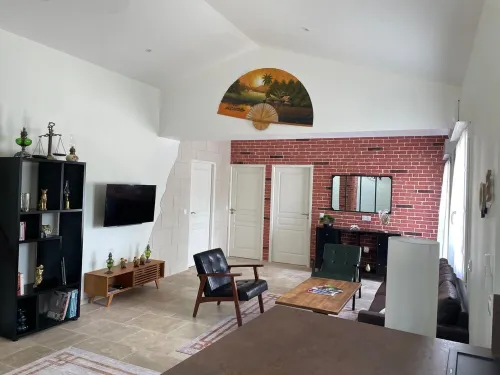 Maison Avec Piscine en Centre Ville Hotels in Vendome