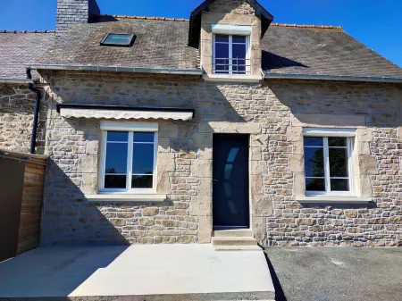 House in the countryside, 15 minutes from the beach. Отели в г. Плюдюно