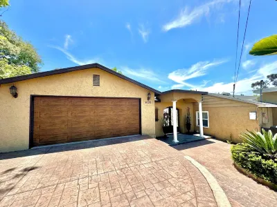 Family Retreat - game room & basketball court in La Mesa Các khách sạn gần Grossmont Center