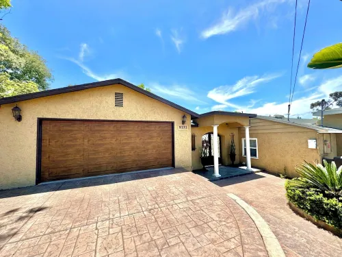 Family Retreat - game room & basketball court in La Mesa