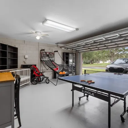 Splendid Lake View Villa with Heated Pool/Spa Near Disney