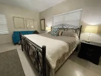 Star gazers and sanctuary seekers! Hotels near Enchanted Rock State Natural Area