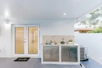 Encanto Family, cozy patio & pool, near to everything - Homestays