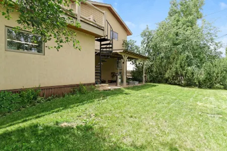 Apres’ Ski here. Location,location. Spacious,clean,well appointed home. Hot tub. Отели в г. Басолт