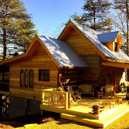 2BR/2Bath1800's Original Secluded Romantic River Mountain Cabin Therapy Hottub