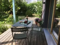 Ferienhaus mit Garten, Klarer Architektur und Puristischem Design - 民宿