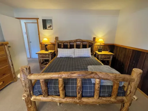 New Cozy Home w/ Mountain View