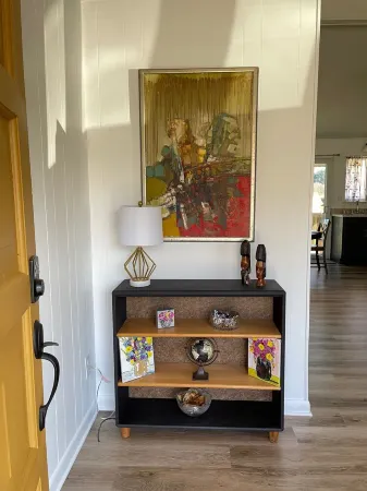 Close to everything with all the comforts of home.