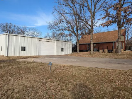 A Frame Cottage on 3 Acres at Beautiful Lake Texoma