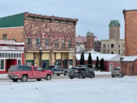 Spacious 4-bedroom at La Casa della Nonnina Hotels in Negaunee