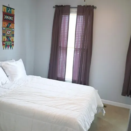 Cozy ranch house that's 10-15 minute from Historic downtown & Arrington Vineyard