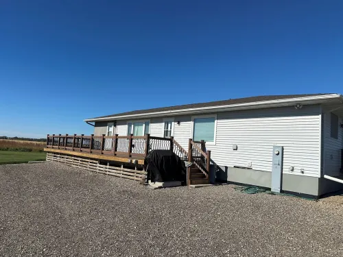 PRIME LOCATION- 6 Mile Bay Centrally located for hunting/fishing.
