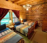 Relaxing Forest Retreat/minutes from Lake George