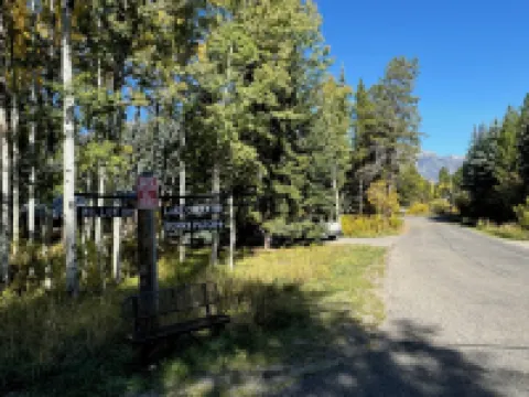 Renovated log home.  Private setting close to skiing, National Parks and Jackson Hotels in Moose Wilson Road