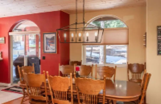 Charming Dog-Friendly Lake Tahoe Cabin – Hot Tub, Pool Table & Walk to Beach