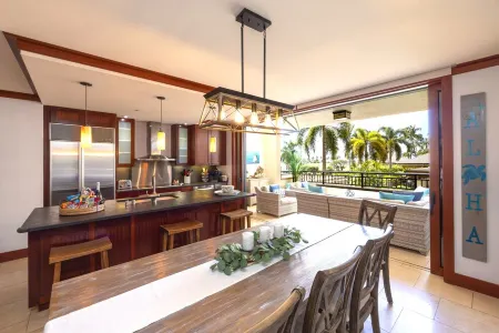 Luxurious Beach Villa 3BR/2.5B in KoOlina~FREE WIFI, GYM w/ ALL NEW UPGRADES Отели рядом с достопримечательностью «KA WA‘A, a Luau at Aulani»