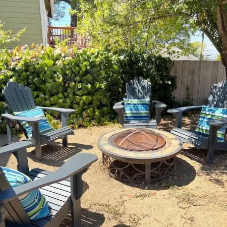 Waterfront Boutique Bungalow 1-Walk to Ferry to San Francisco, Free WIFI Parking