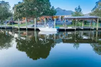 New Orleans Area 5Br 3.5ba 114 with Gourmet Kitchen and Private Boat Dock